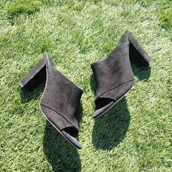 Vince Shoes - Vince | NWT Black Suede Mules